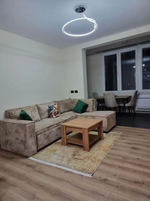 Peace And Love Luxury Apartment In Center, New Bazaar 2 Tirana 0*,